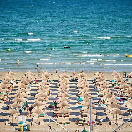 Flow In Nord10 By Alezzi- Pool N Playground Mamaia