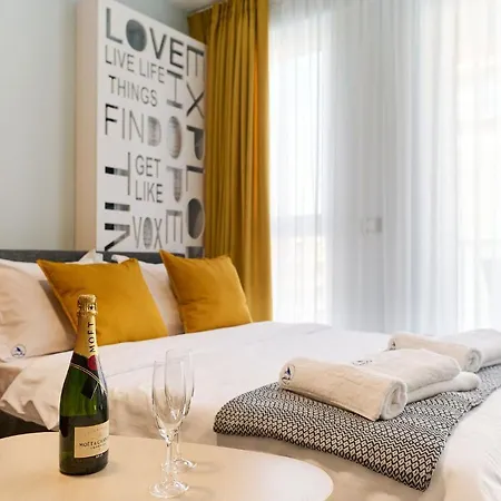 Flow In Nord10 By Alezzi - Pool N Playground Apartament