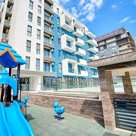 Flow In Nord10 By Alezzi- Pool N Playground Mamaia