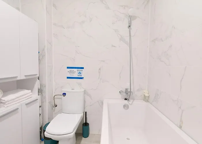 Flow In Nord10 By Alezzi- Pool N Playground Mamaia